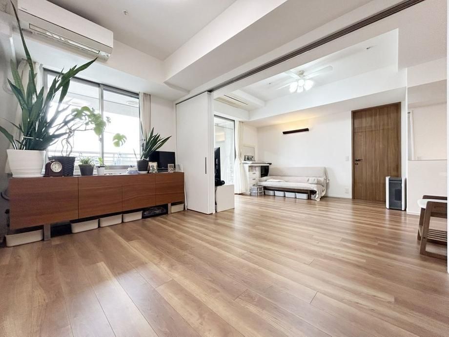 3LDK Apartment for Sale in Shinjuku, Tokyo - 77m² - Thumbnail 3