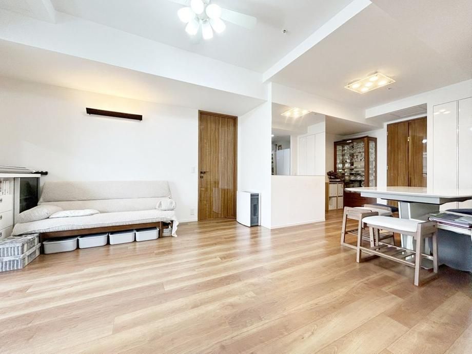 3LDK Apartment for Sale in Shinjuku, Tokyo - 77m² - Thumbnail 4