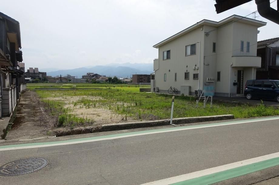 Land for Sale in Saijo City, Ehime - 444 sqm - Thumbnail 3
