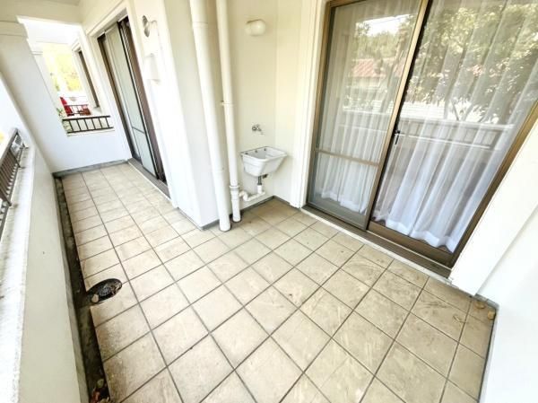 Renovated 2LDK Apartment in Chigasaki, Kanagawa - Thumbnail 3