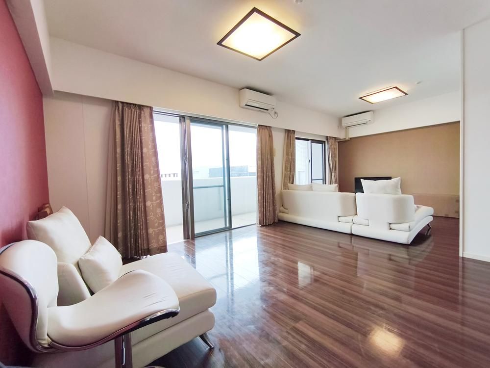 Grand New Gaia Ginowan 1LDK Apartment with Ocean View in Okinawa - Thumbnail 3