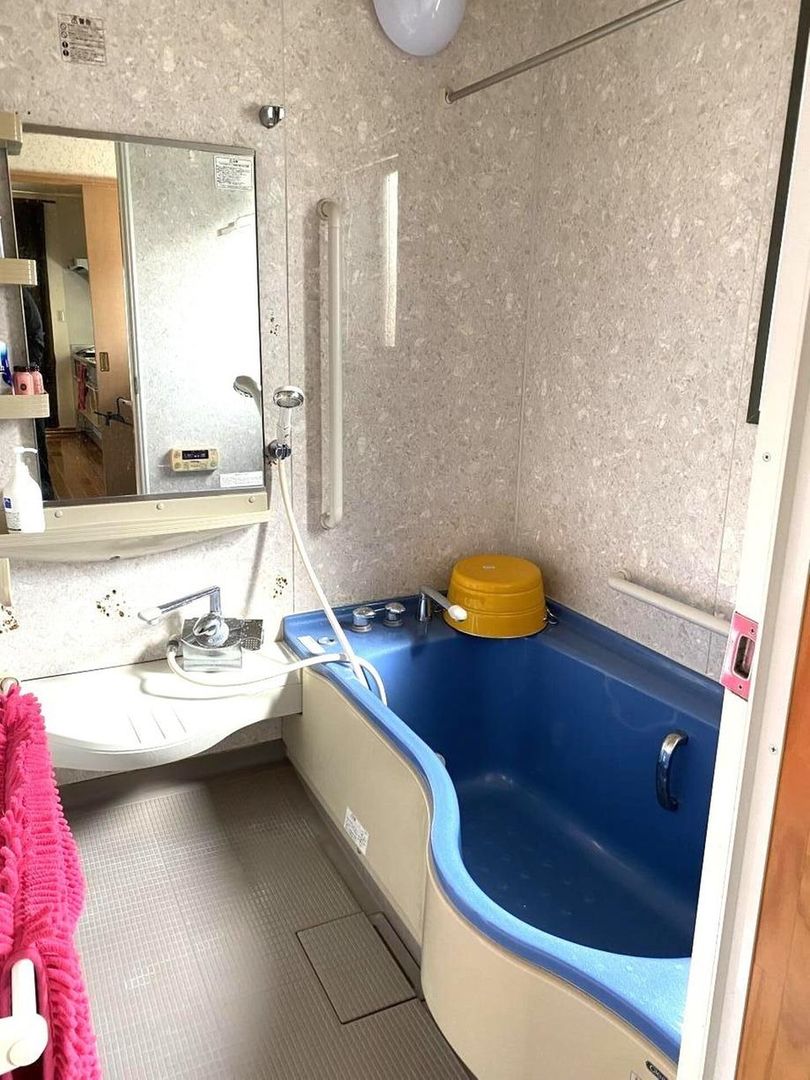 7LDK Corner House for Sale in Kochi City, Kochi Prefecture - Thumbnail 4