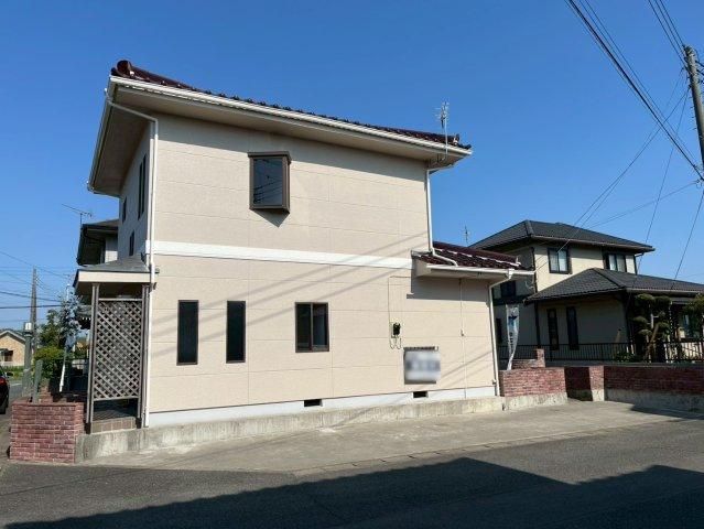 3LDK House for Sale in Tamamura, Gunma - 16.99 Million Yen - Thumbnail 2