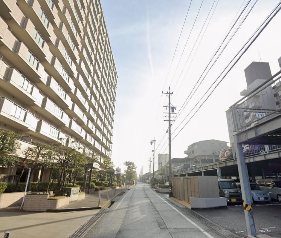 Neo Heights Shinrin Koen 2LDK Apartment in Owariasahi, Aichi - Thumbnail 2