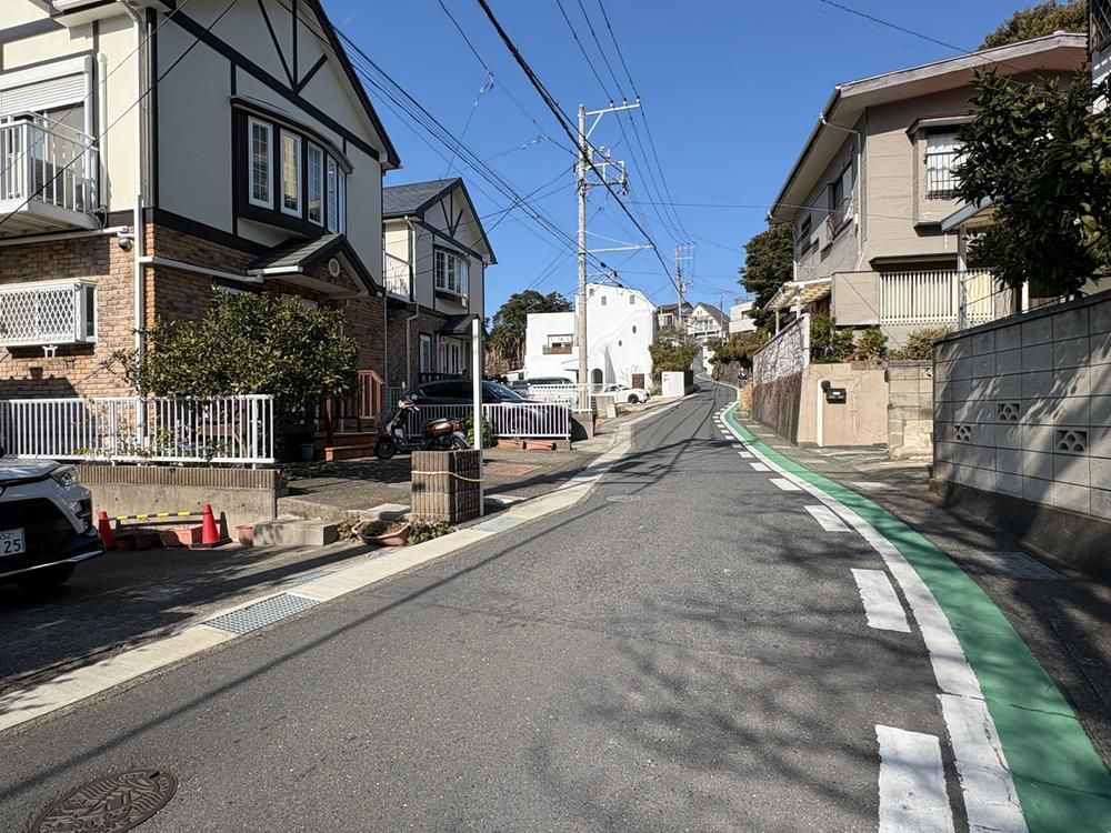 Land for Sale in Hayama with Ocean Views - 100.95 sqm - Thumbnail 2