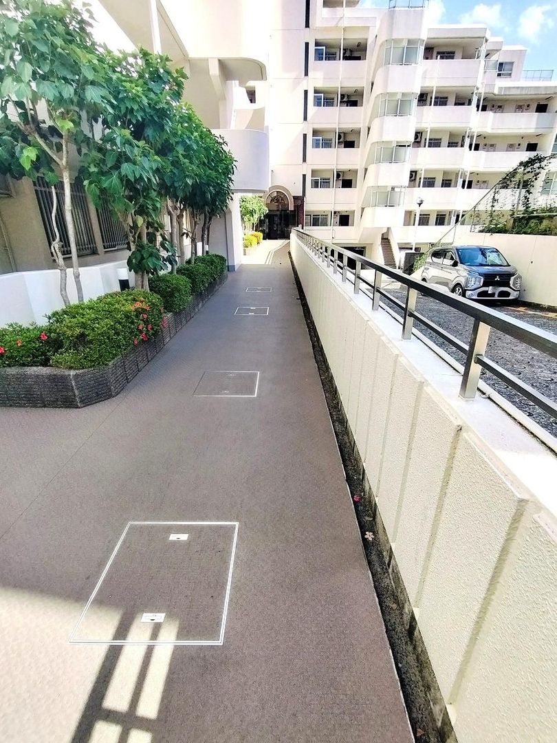 Renovated 3LDK Apartment Near Saginuma Station in Kawasaki - Thumbnail 2