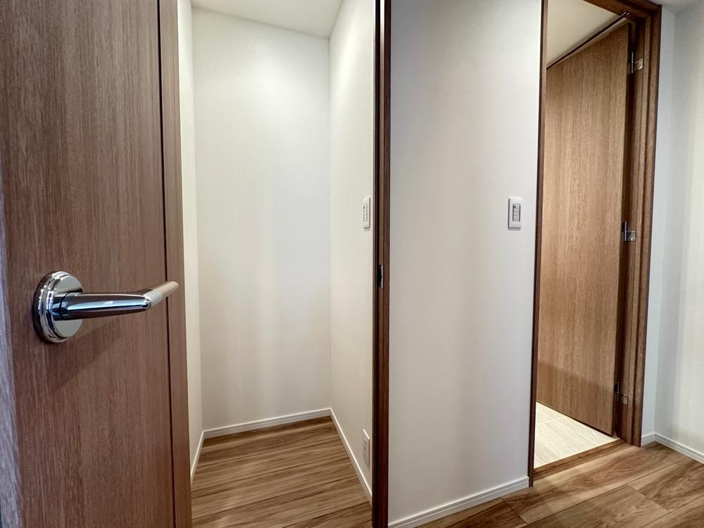 New 3LDK Apartment in Harumi Flag, Chuo City, Tokyo with Panoramic Views - Thumbnail 2
