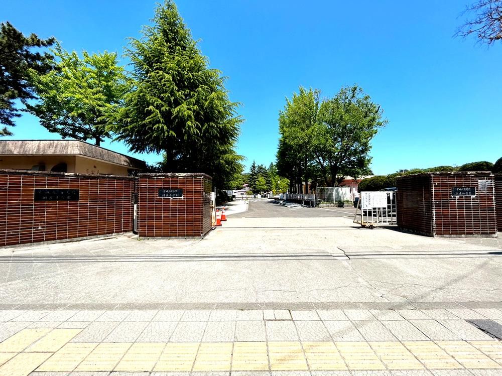 Spacious 2LDK Apartment for Sale in Sendai Aoba-ku, Kamisugi - Thumbnail 3