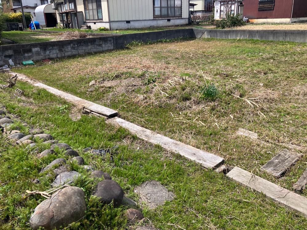 864 sqm Land for Sale in Joetsu, Niigata - 3 Million Yen - Thumbnail 4