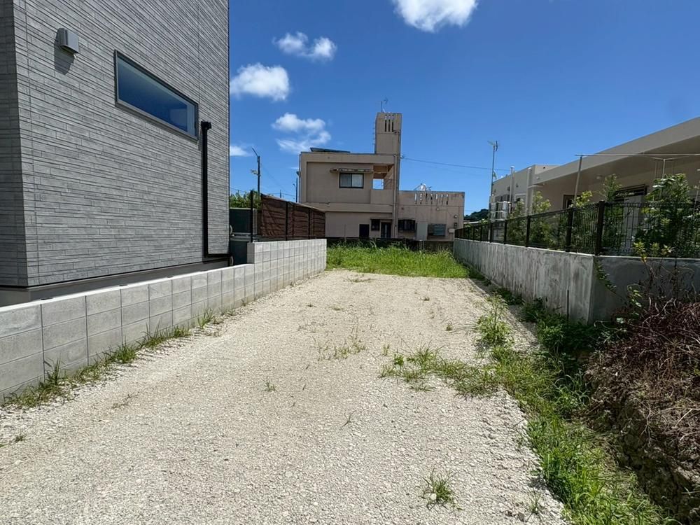Land for Sale in Yonagusuku, Yaese Town, Okinawa - 293.97 sqm - Thumbnail 2