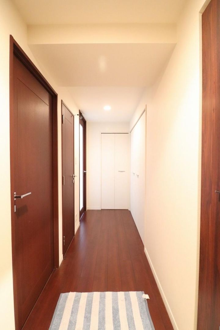 Ocean View 1LDK Apartment in Chatan, Okinawa 61.45m² - Thumbnail 4