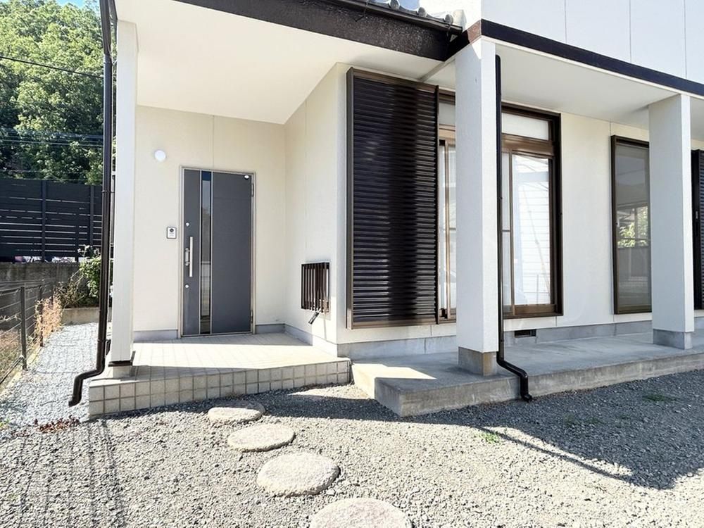 Renovated 4LDK House for Sale in Yamanashi City - Thumbnail 3