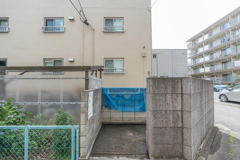 3LDK Apartment for Sale in Funabashi, Chiba - 71m² - Thumbnail 2