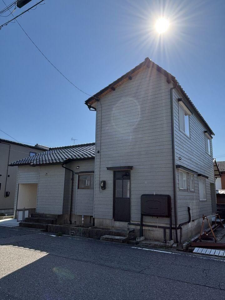 2LDK House in Tsuruta, Ishikawa with Recent Renovations - Thumbnail 2