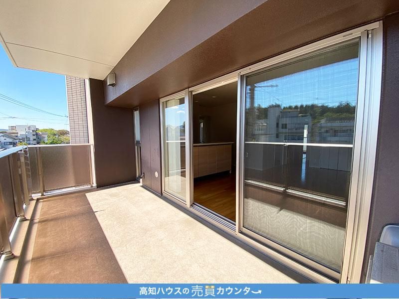 3LDK Apartment for Sale in Kochi City, Kochi Prefecture - 79.92m² - Thumbnail 3