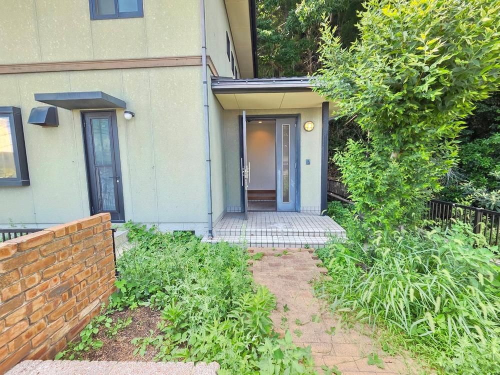 4LDK+2S Detached House for Sale in Kitakyushu, Fukuoka - Thumbnail 2