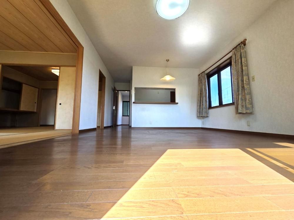 4LDK+2S Detached House for Sale in Kitakyushu, Fukuoka - Thumbnail 3
