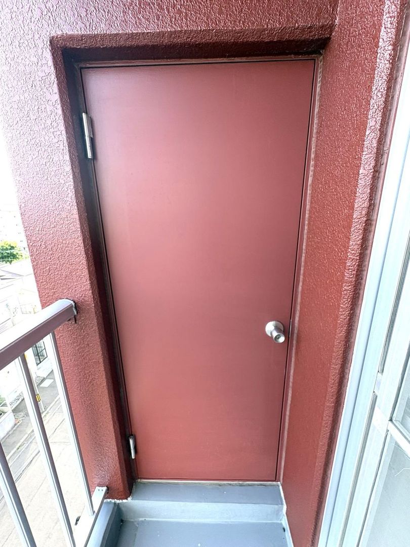 4LDK Apartment for Sale in Higashi Ward, Sapporo, 92.4m² - Image 1