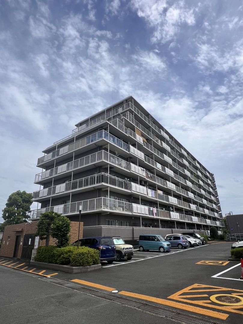 3LDK Apartment for Sale in Ebina Near Shake Station - Thumbnail 2