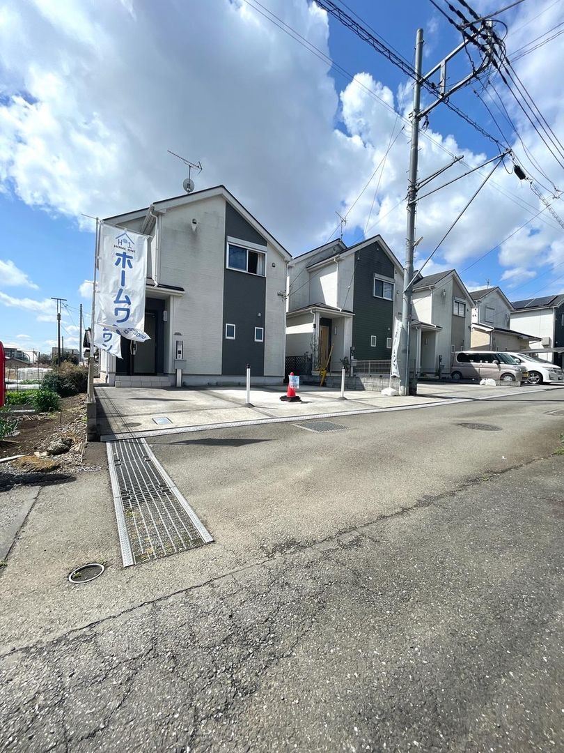 4LDK Detached House for Sale Near Hakonegaski Station, Tokyo - Thumbnail 3