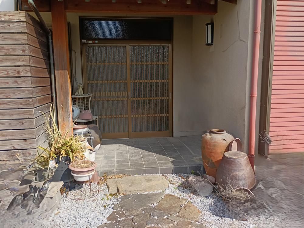 5LDK House for Sale in Sadowara, Miyazaki City - 134m2 - Thumbnail 2