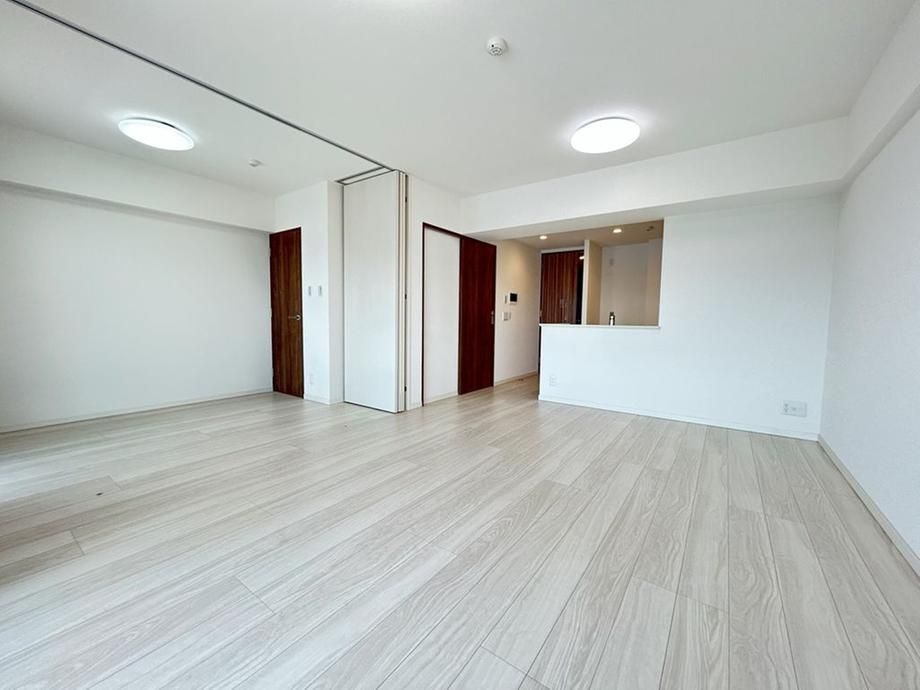2LDK+S Apartment for Sale in Funabashi, Chiba – 66.7m² - Thumbnail 3