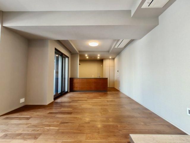3LDK Apartment in Shibuya, Tokyo - 101.39 sqm for Sale - Thumbnail 3