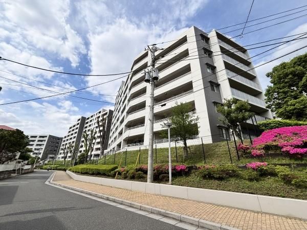 3LDK Apartment for Sale in Funabashi, Chiba - 70.86 sqm - Thumbnail 2