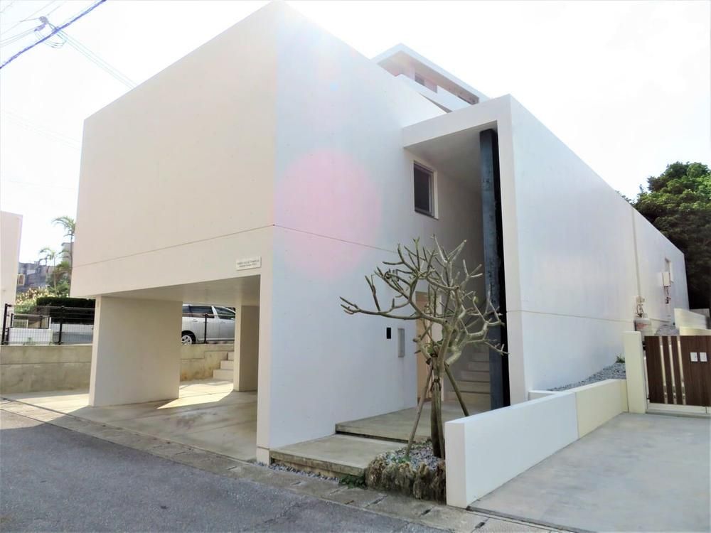 Modern 3LDK House for Sale in Yomitan, Okinawa - 174m2 - Thumbnail 2