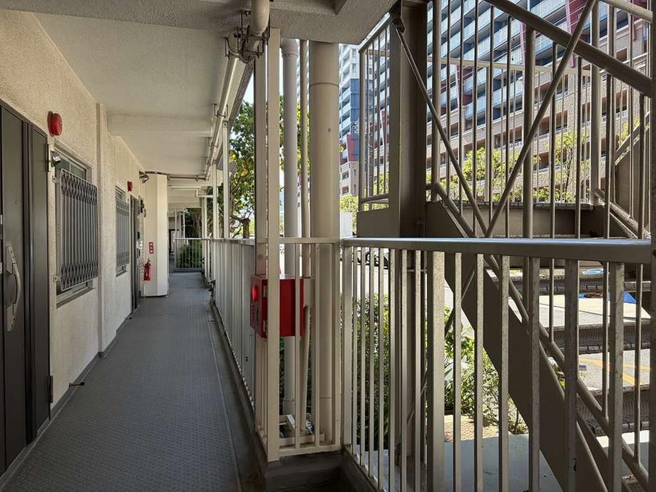 Renovated 3LDK Apartment in Kawasaki Sachi Ward Near Yako Station - Thumbnail 2