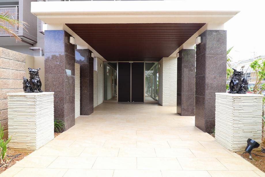 2LDK Apartment for Sale in Chatan, Okinawa - Premier Mihama - Thumbnail 2