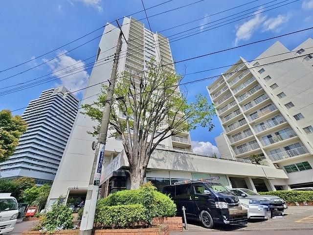 3LDK 87m² Apartment Near Kita-Yono Station Saitama - Thumbnail 2