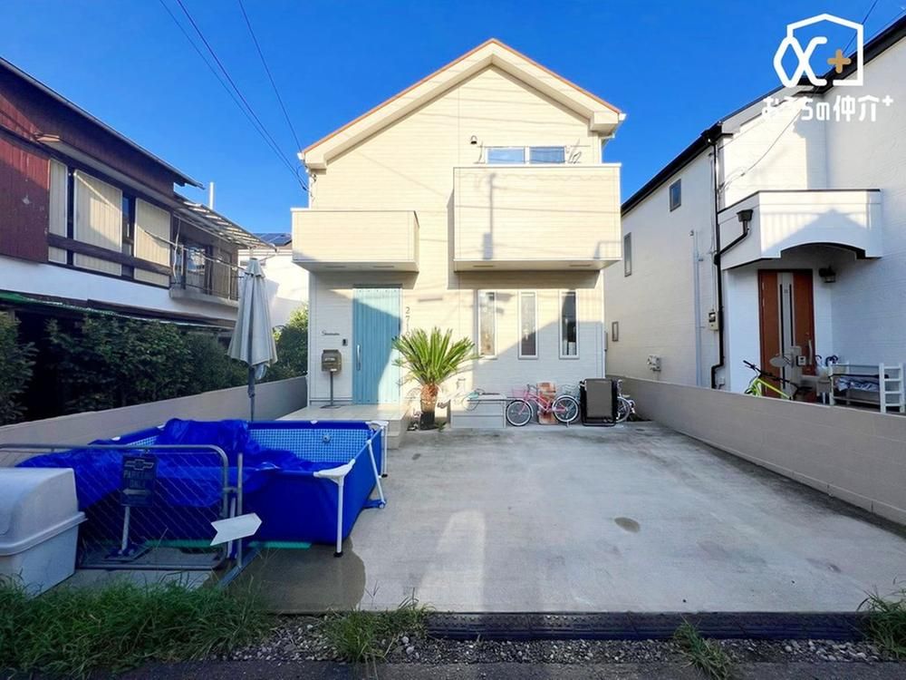 American-Style 3LDK House for Sale in Kodaira, Tokyo - Thumbnail 2