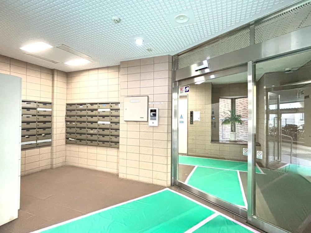 Renovated 2LDK Apartment Near Ebina Station - Thumbnail 2