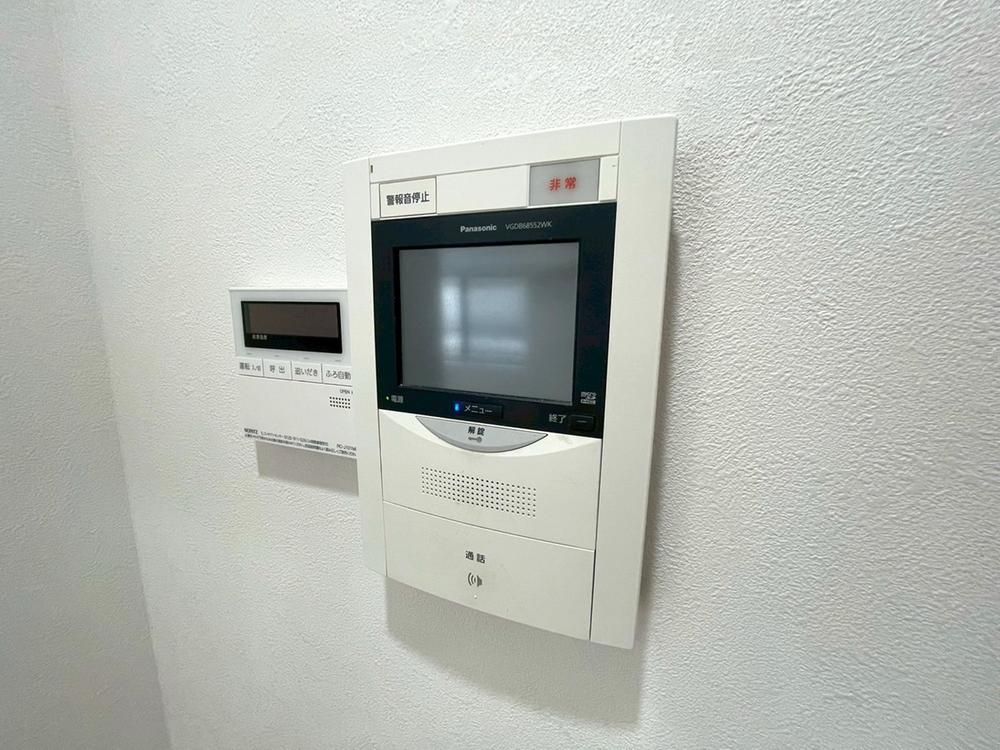 Renovated 2LDK Apartment Near Ebina Station - Thumbnail 3