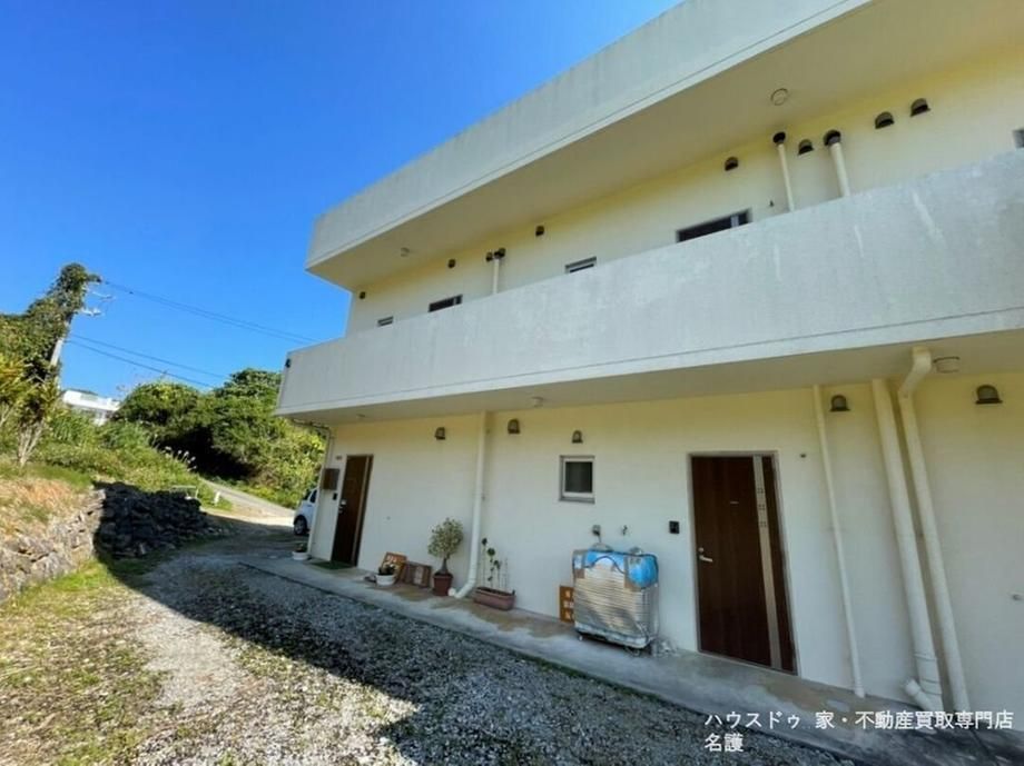 Ocean View House for Sale on Kouri Island, Okinawa - Thumbnail 3
