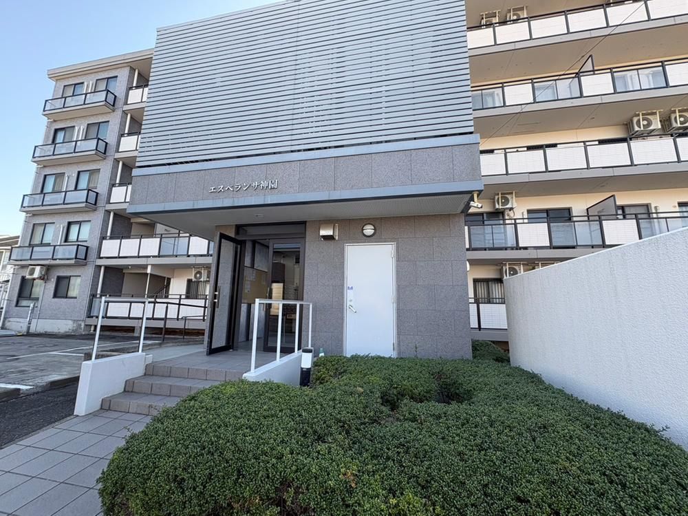 3LDK Apartment for Sale in Saga City, Saga Prefecture - Thumbnail 2