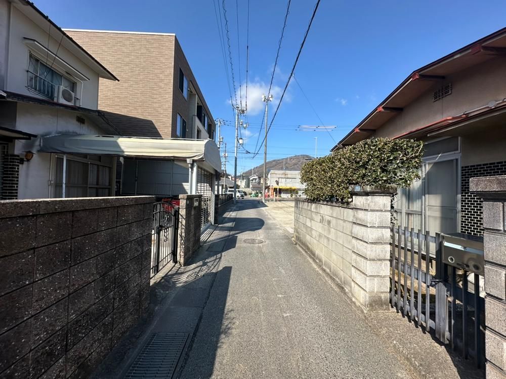 4LDK Renovation House for Sale in Kure, Hiroshima - Thumbnail 2