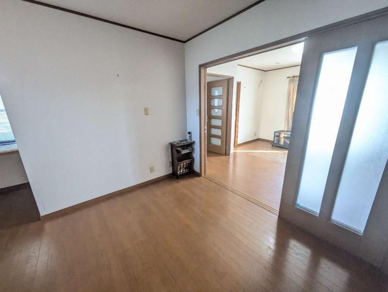 7LDK Two-Generation House for Sale in Takamatsu, Kagawa - Thumbnail 3