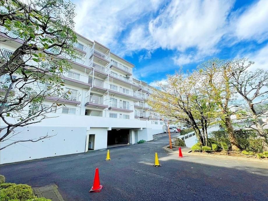 3LDK Apartment for Sale in Takatsu-ku, Kawasaki, 121.89 sqm - Thumbnail 2