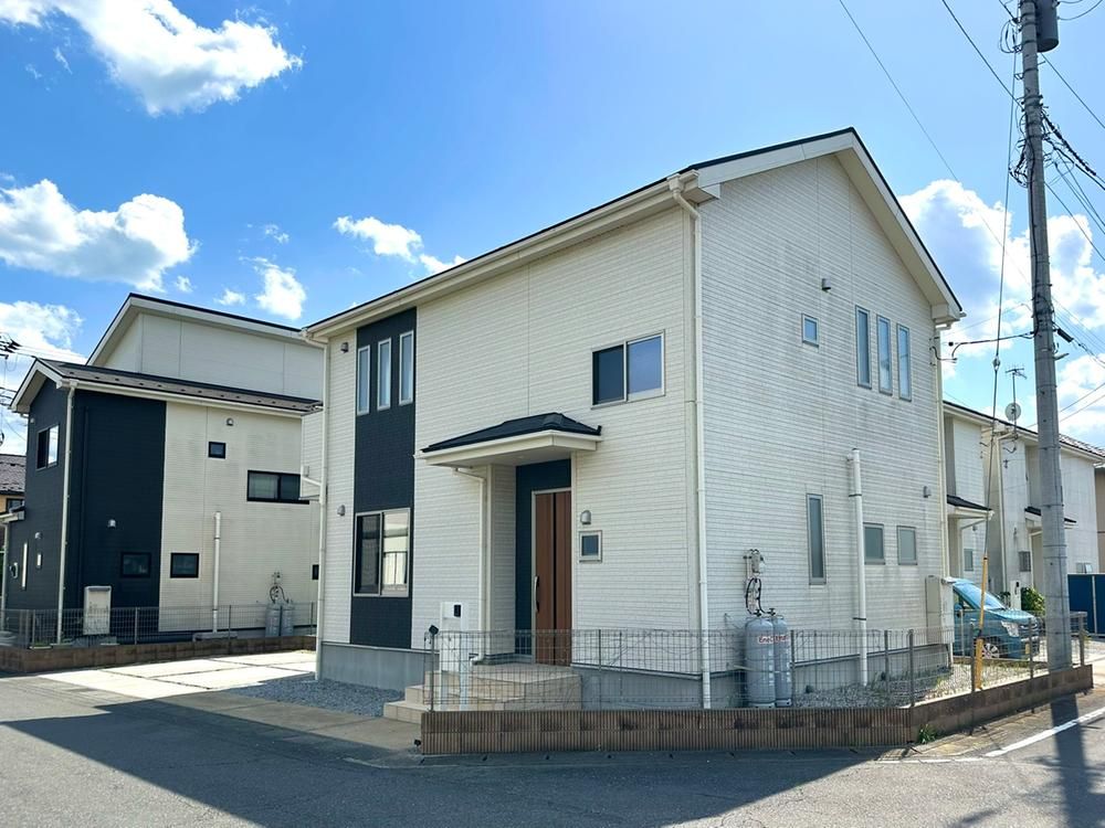 4LDK Corner Lot House for Sale in Tochigi City, 106.82 sqm - Thumbnail 3