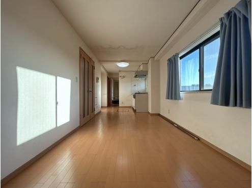 2LDK Apartment for Sale in Minami-ku, Saitama City - 54.54m2 - Thumbnail 3