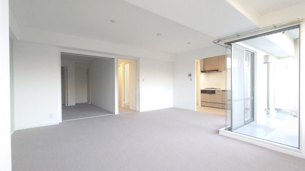 Renovated 3LDK Apartment in Kawasaki City, Kanagawa - Thumbnail 4
