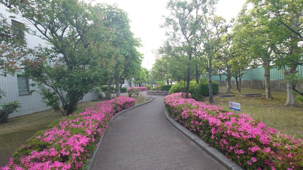 Renovated 3LDK Apartment in Kawasaki City, Kanagawa - Thumbnail 2