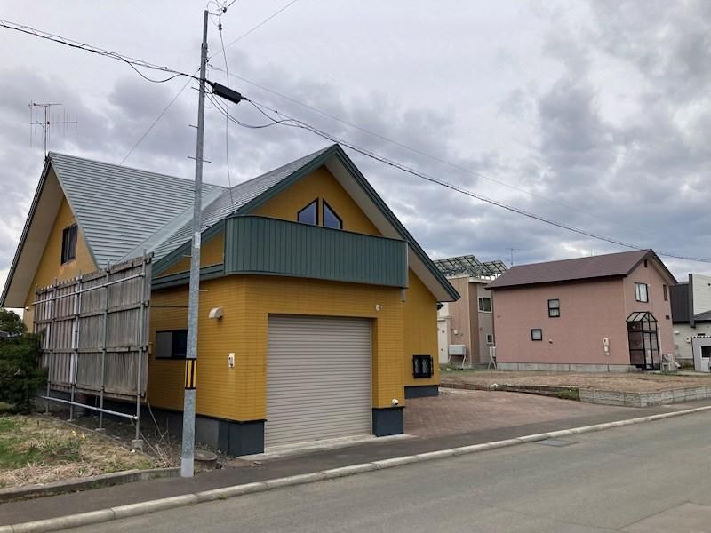 Spacious 4LDK House with Large Garden in Kitami City, Hokkaido - Thumbnail 3