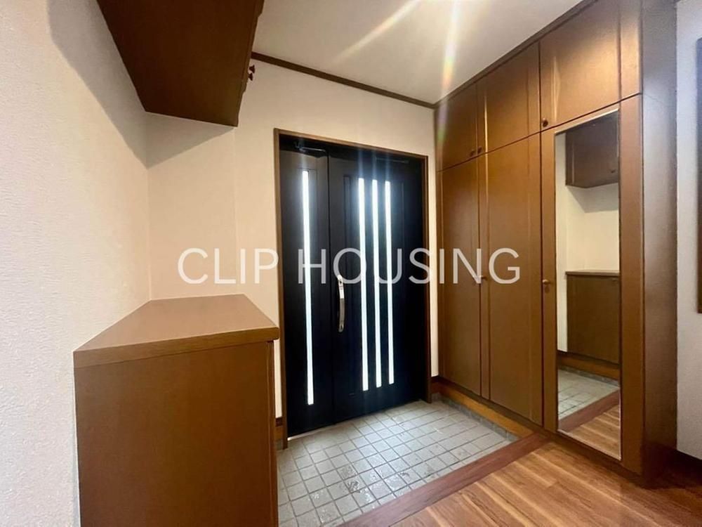 Renovated 4LDK Family House for Sale in Hachioji, Tokyo - Thumbnail 2