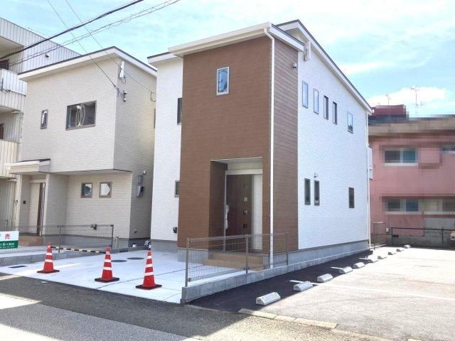 Modern 3LDK+S House Near Station in Kochi City - Thumbnail 2