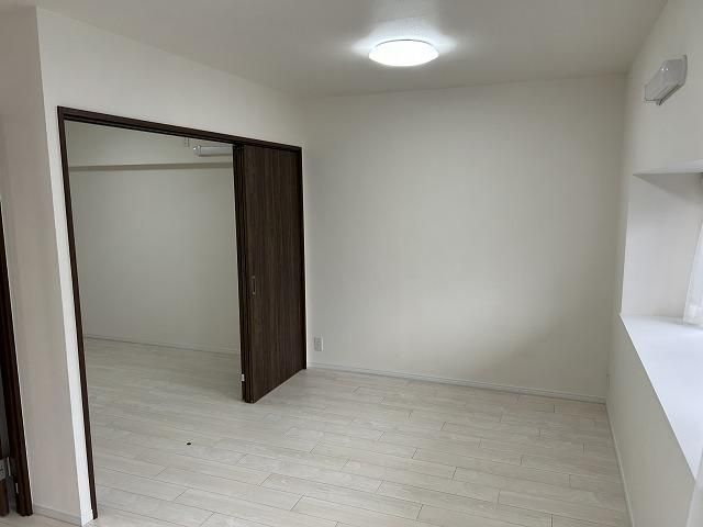 René Park Oasis 3LDK Apartment for Sale in Osaka - Thumbnail 4
