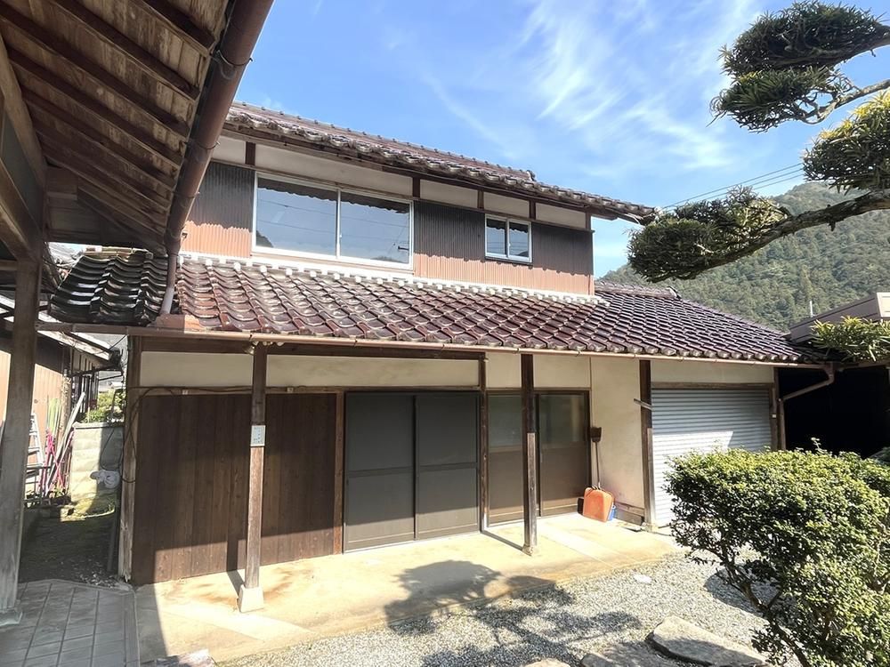Rural Farmhouse with 6351 sqm Land for Sale in Tamba, Hyogo - Thumbnail 2