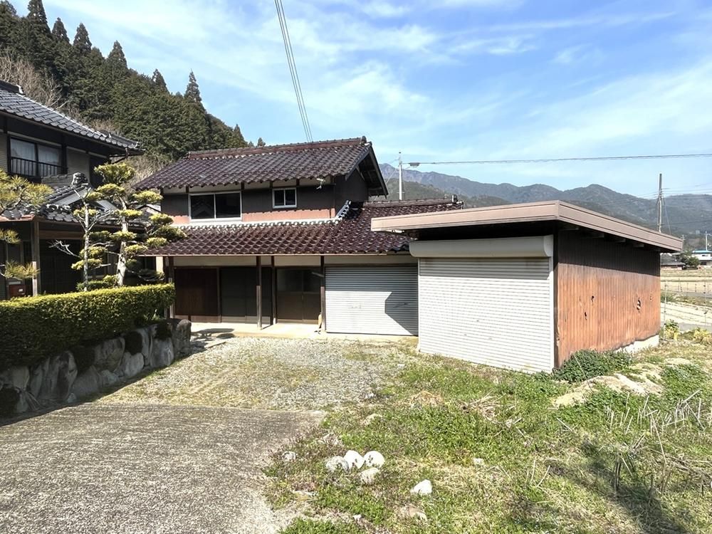 Rural Farmhouse with 6351 sqm Land for Sale in Tamba, Hyogo - Thumbnail 4